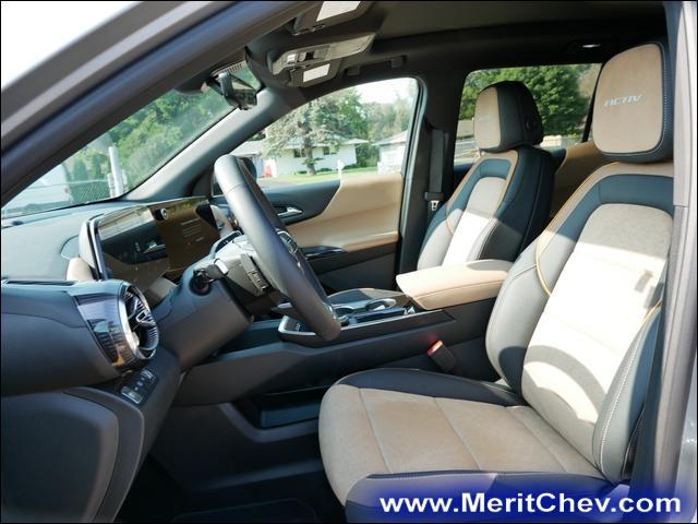 2025 Chevrolet Equinox Vehicle Photo in MAPLEWOOD, MN 55119-4794