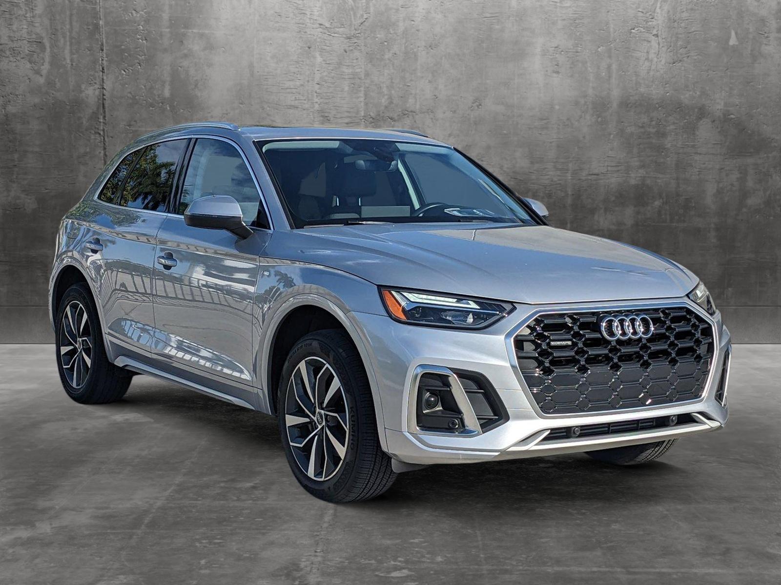 2022 Audi Q5 Vehicle Photo in MIAMI, FL 33172-3015