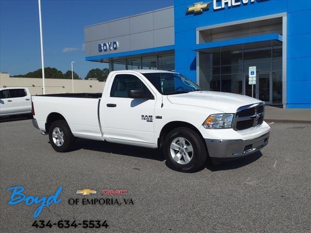 2019 Ram 1500 Classic Vehicle Photo in EMPORIA, VA 23847-1235