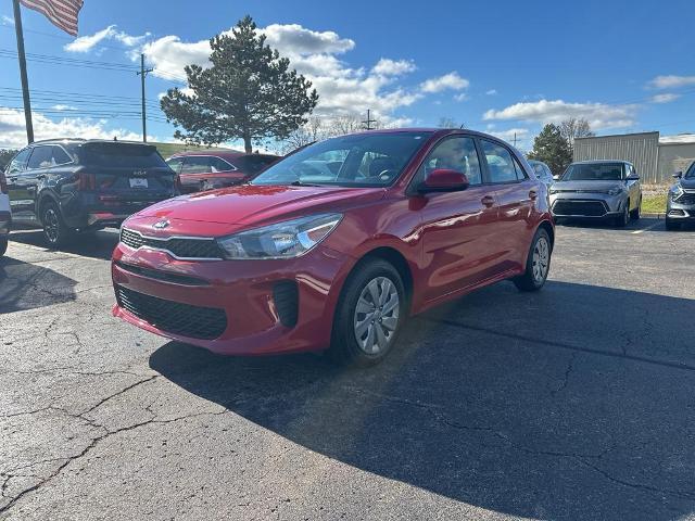 2020 Kia Rio 5-Door Vehicle Photo in Canton, MI 48188