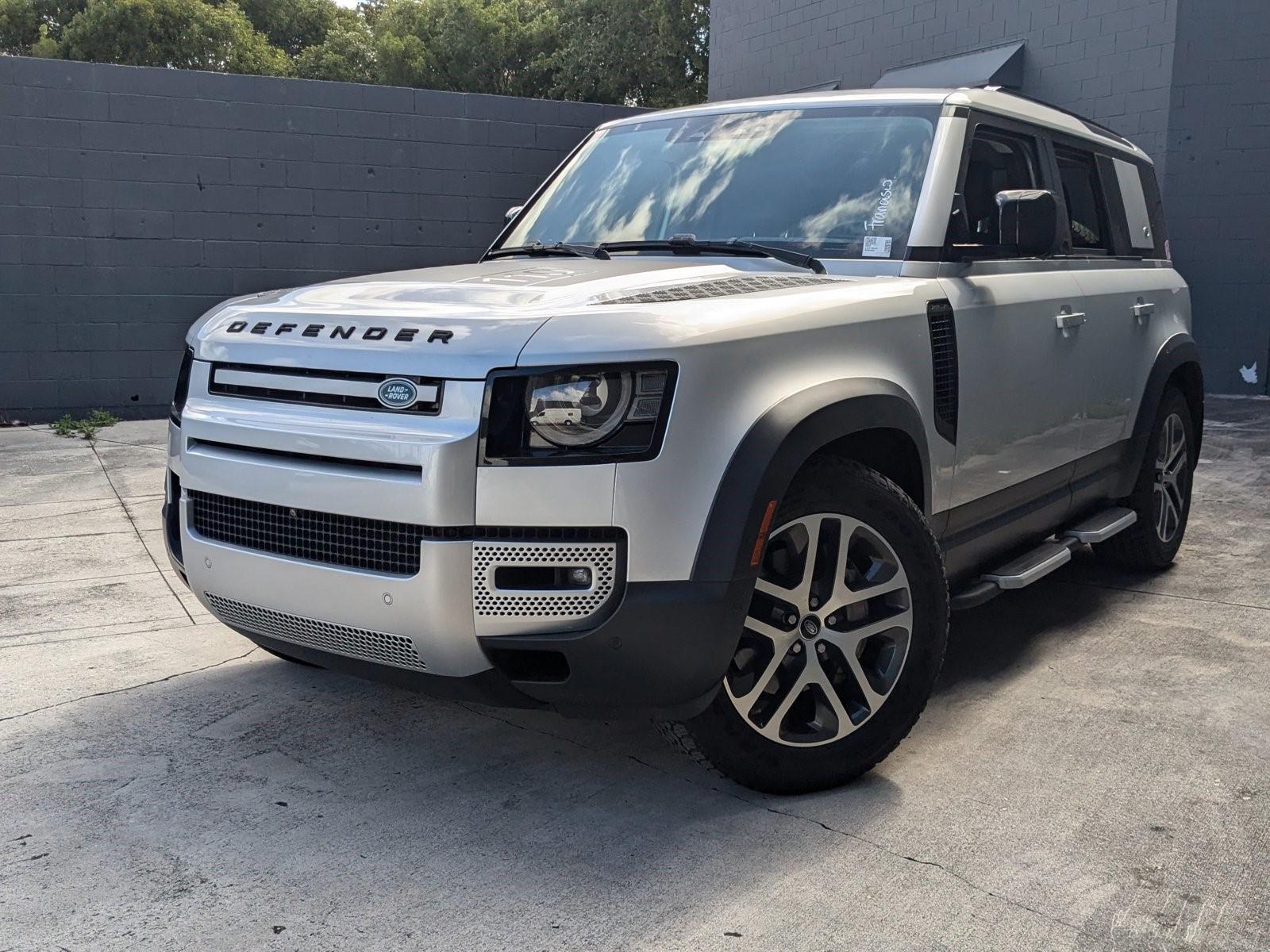 2020 Defender Vehicle Photo in Pompano Beach, FL 33064