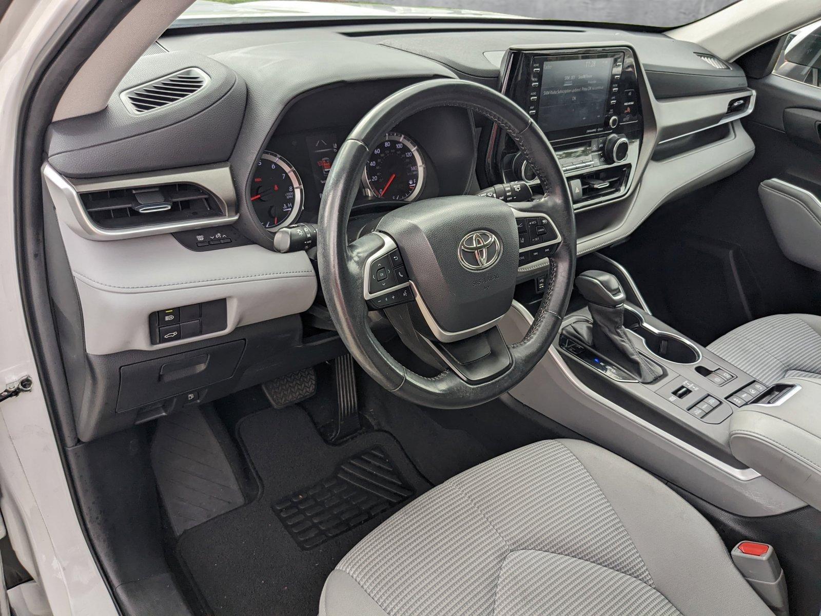 2022 Toyota Highlander Vehicle Photo in Davie, FL 33331