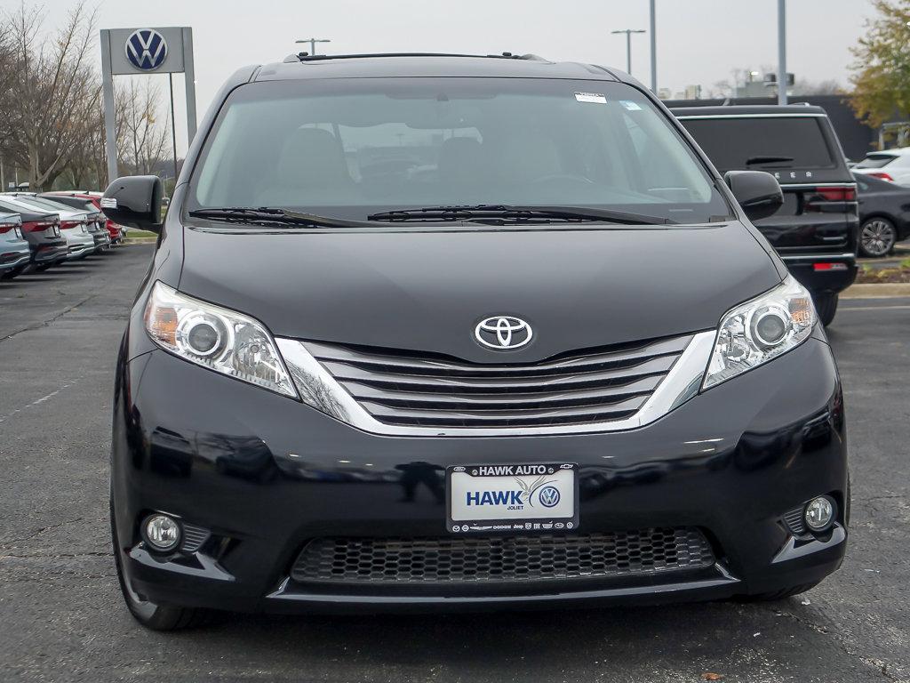 2017 Toyota Sienna Vehicle Photo in Saint Charles, IL 60174