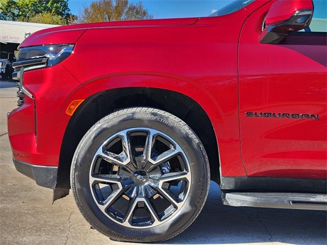 2022 Chevrolet Suburban Vehicle Photo in GAINESVILLE, TX 76240-2013