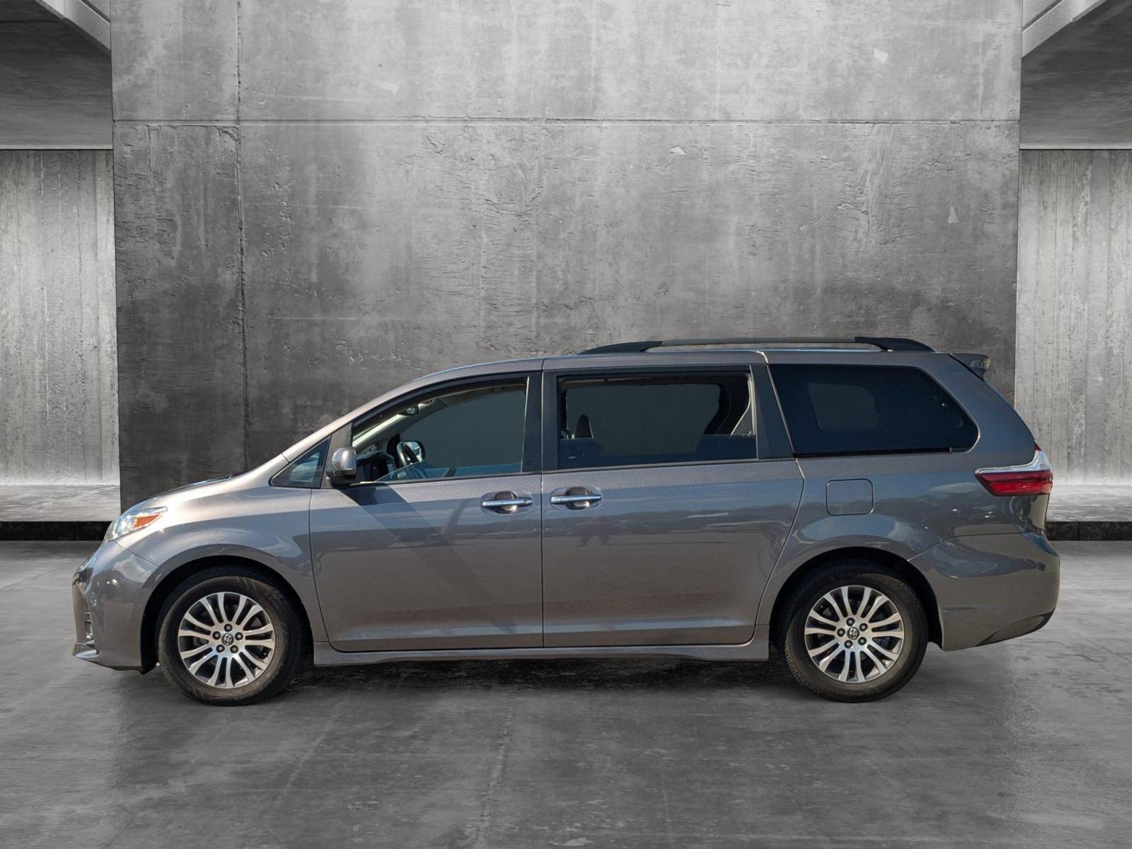 2018 Toyota Sienna Vehicle Photo in St. Petersburg, FL 33713