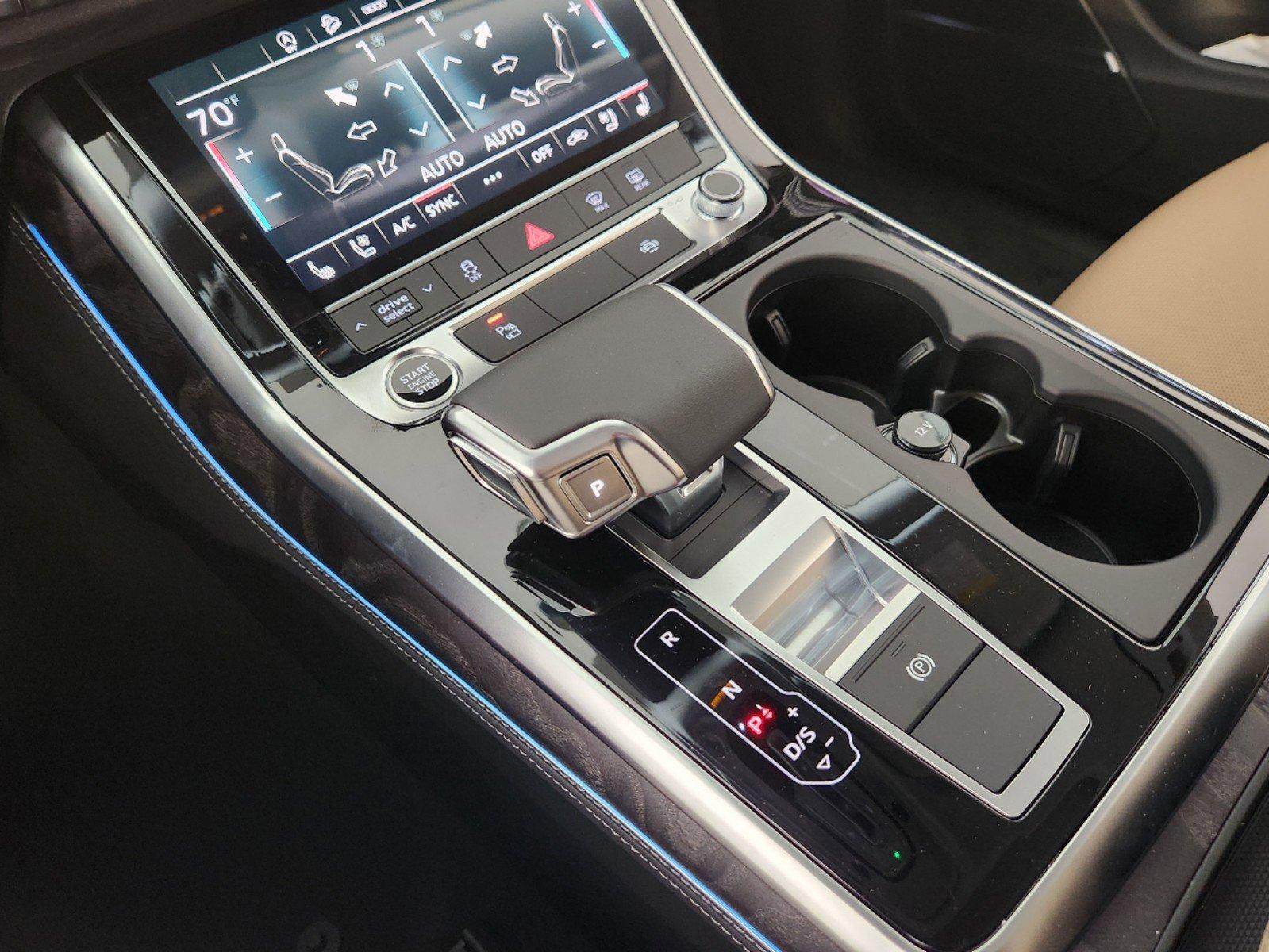 2025 Audi Q8 Vehicle Photo in SUGAR LAND, TX 77478