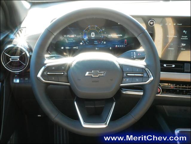 2025 Chevrolet Equinox Vehicle Photo in MAPLEWOOD, MN 55119-4794