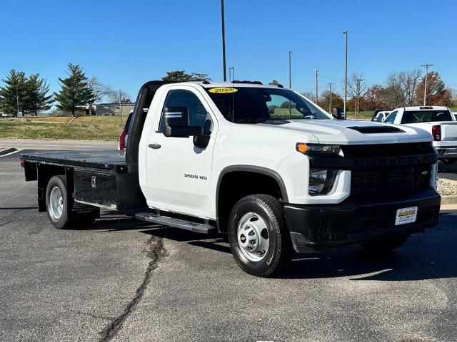 2022 Chevrolet Silverado 3500 HD CC Vehicle Photo in COLUMBIA, MO 65203-3903