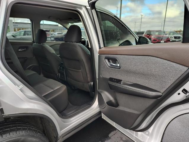 2021 Nissan Rogue Vehicle Photo in GREEN BAY, WI 54304-5303