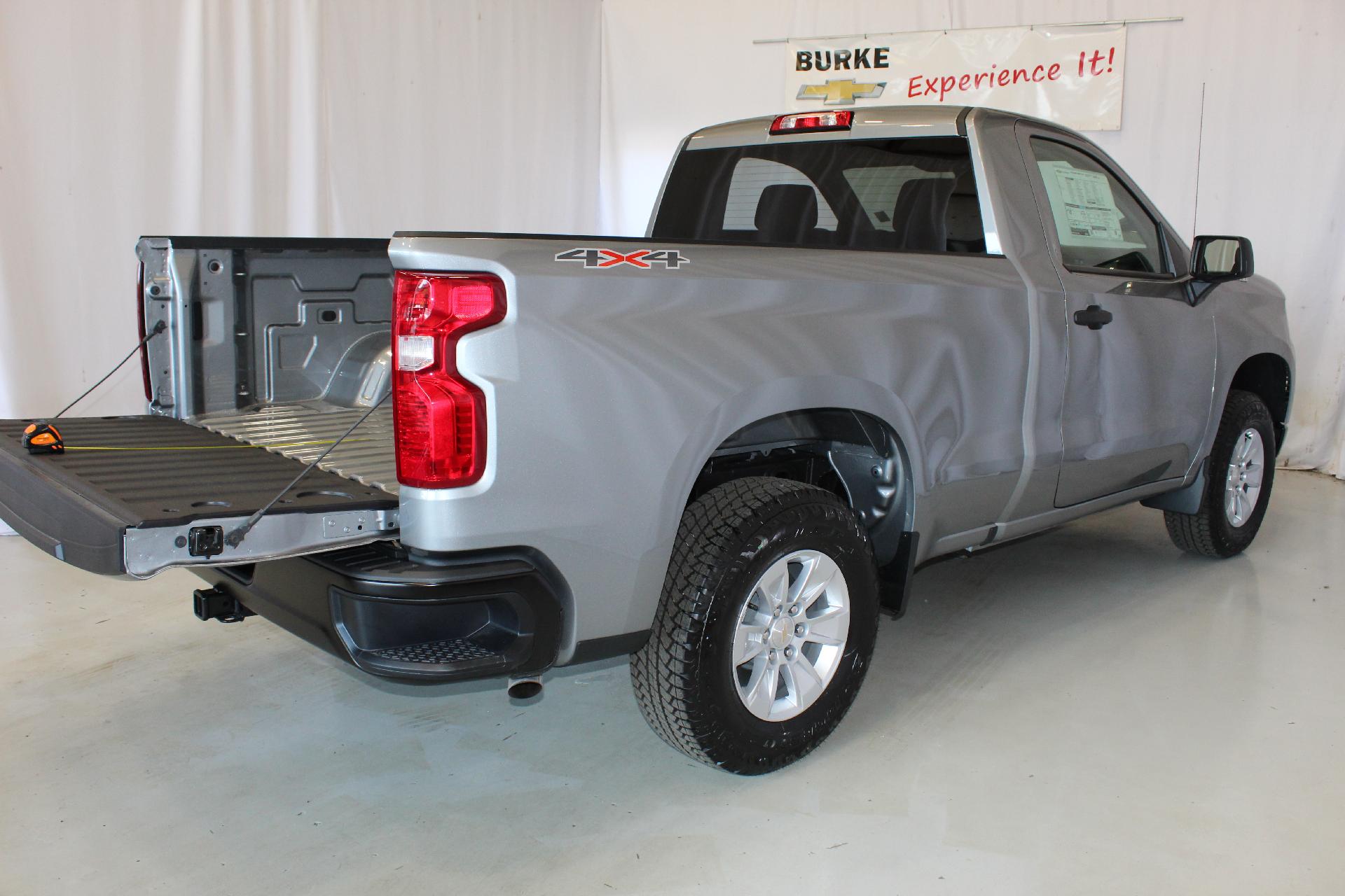 2024 Chevrolet Silverado 1500 Vehicle Photo in NORTHAMPTON, MA 01060-1120