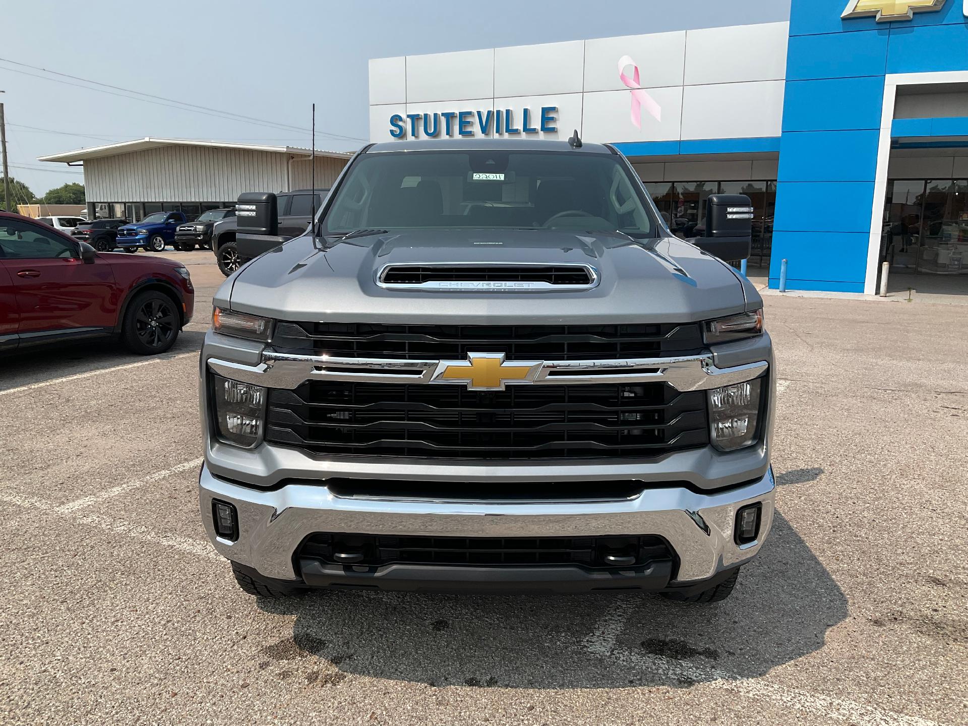 2024 Chevrolet Silverado 2500 HD Vehicle Photo in PONCA CITY, OK 74601-1036