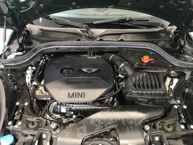 2018 MINI Hardtop 2 Door Vehicle Photo in GREEN BAY, WI 54303-3330