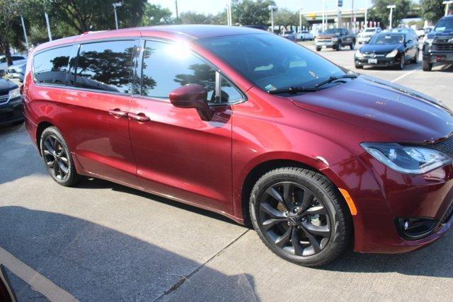 Used 2019 Chrysler Pacifica Touring Plus with VIN 2C4RC1FG1KR714883 for sale in Jersey Village, TX