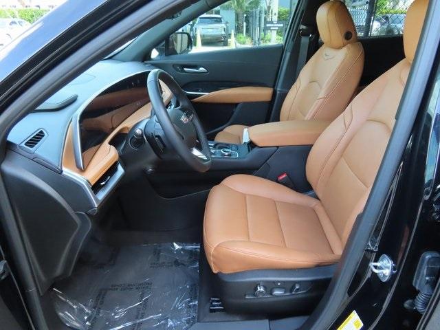 2024 Cadillac XT4 Vehicle Photo in DELRAY BEACH, FL 33483-3294