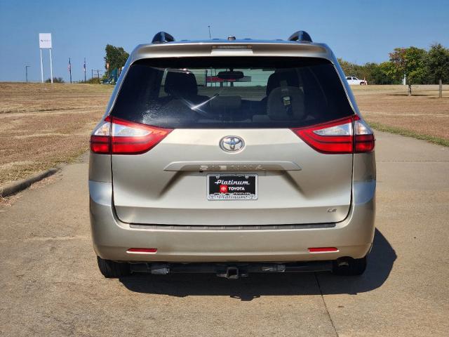 2016 Toyota Sienna Vehicle Photo in Denison, TX 75020