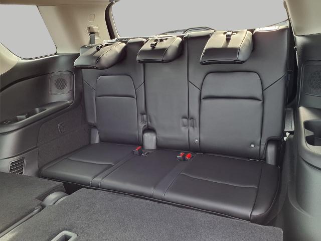 2025 Nissan Pathfinder Vehicle Photo in Oshkosh, WI 54904