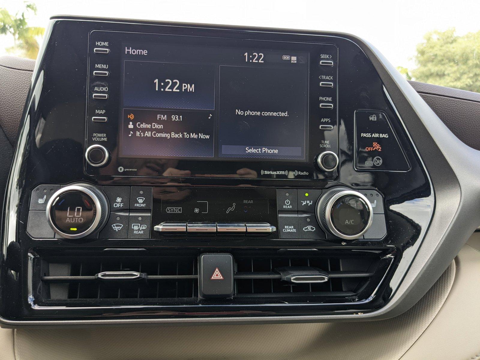 2021 Toyota Highlander Vehicle Photo in Davie, FL 33331