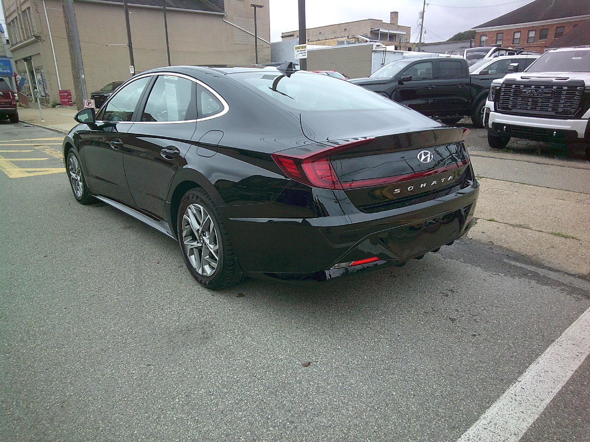 2022 Hyundai Sonata Vehicle Photo in KITTANNING, PA 16201-1536