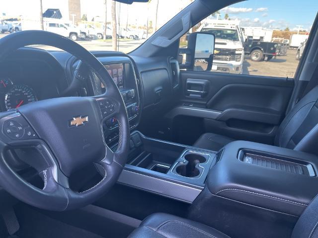 2017 Chevrolet Silverado 1500 Vehicle Photo in VENTURA, CA 93003-8585