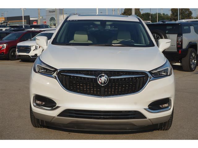 Used 2018 Buick Enclave Essence with VIN 5GAERBKW5JJ197611 for sale in Alcoa, TN