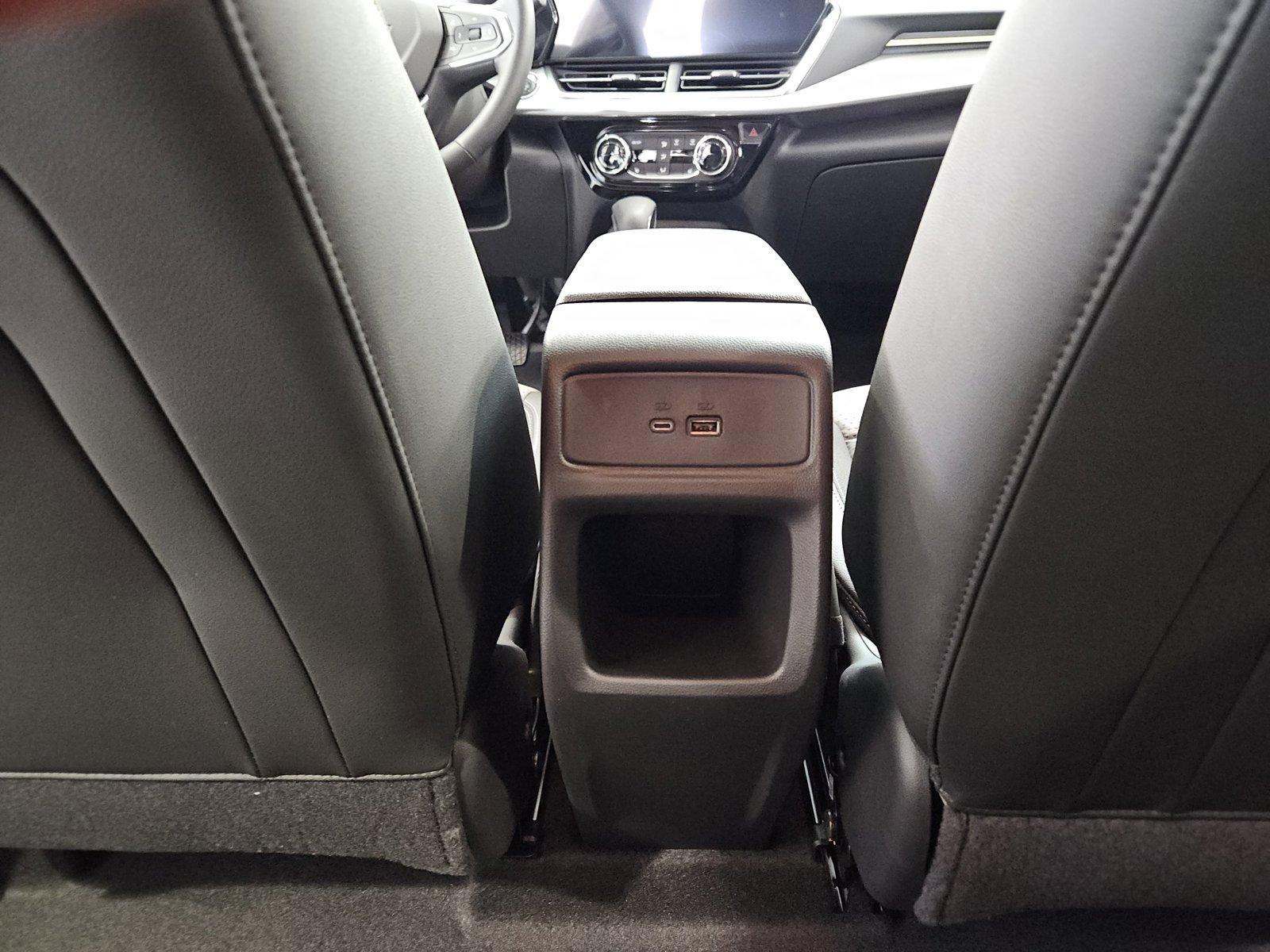 2025 Chevrolet Trax Vehicle Photo in MESA, AZ 85206-4395