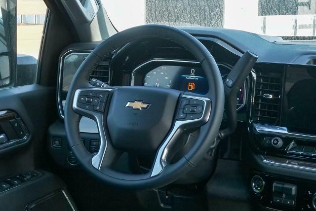 2024 Chevrolet Silverado 2500 HD Vehicle Photo in VENTURA, CA 93003-8585