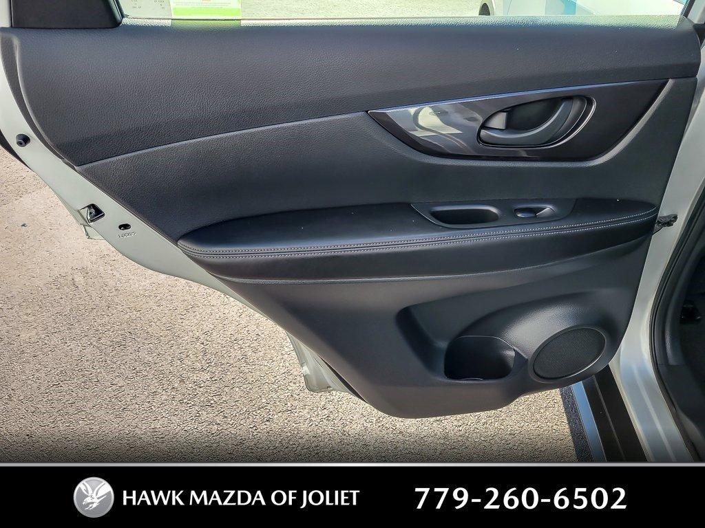 2019 Nissan Rogue Vehicle Photo in Saint Charles, IL 60174