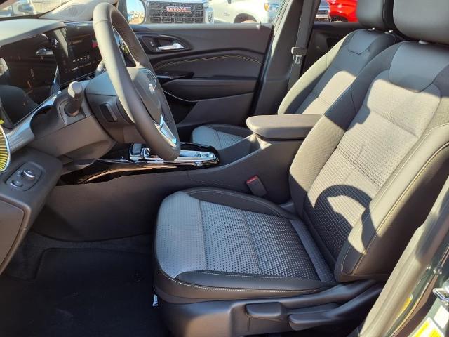 2025 Chevrolet Trax Vehicle Photo in ROSENBERG, TX 77471-5675