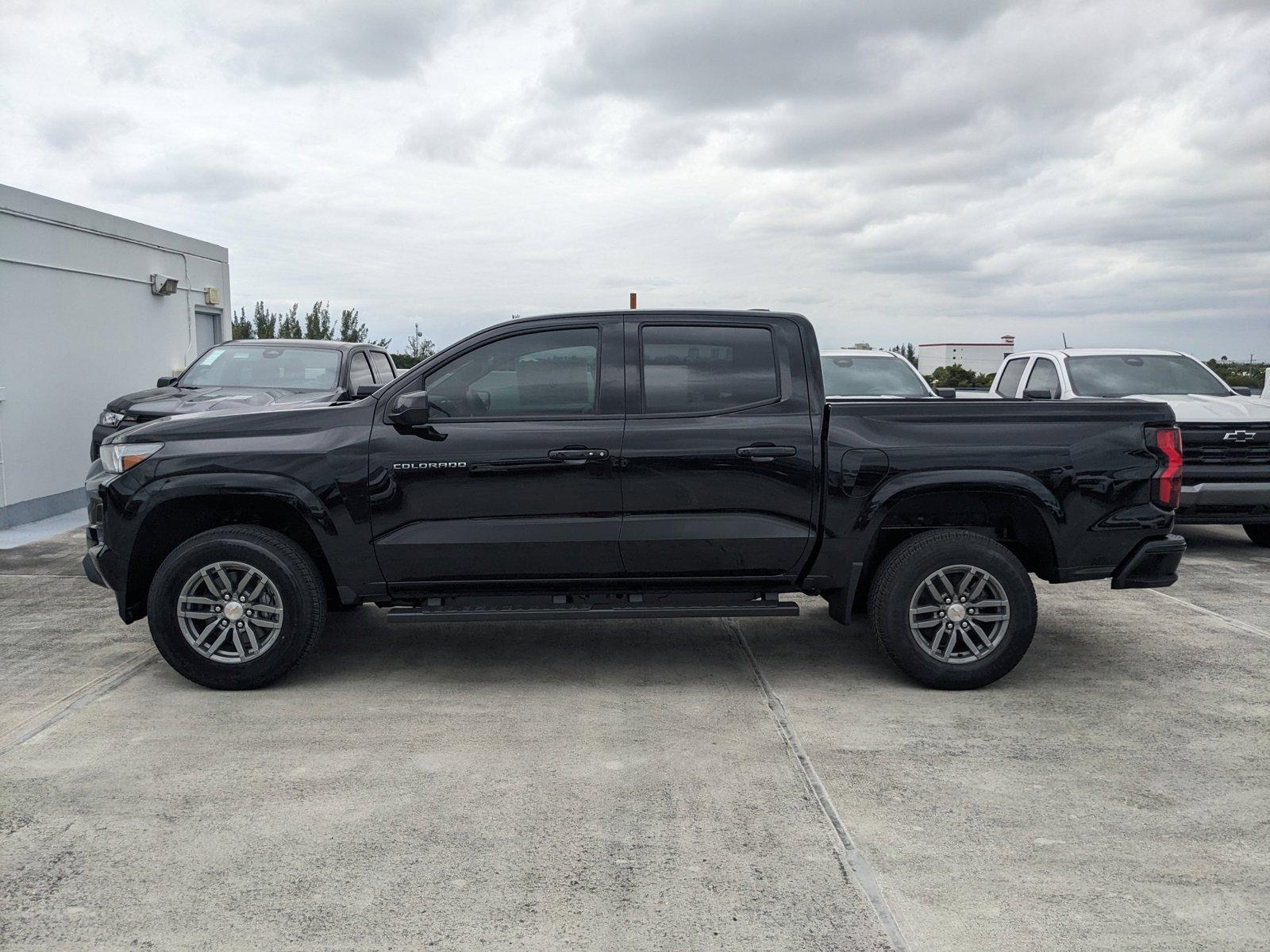 2024 Chevrolet Colorado Vehicle Photo in MIAMI, FL 33172-3015