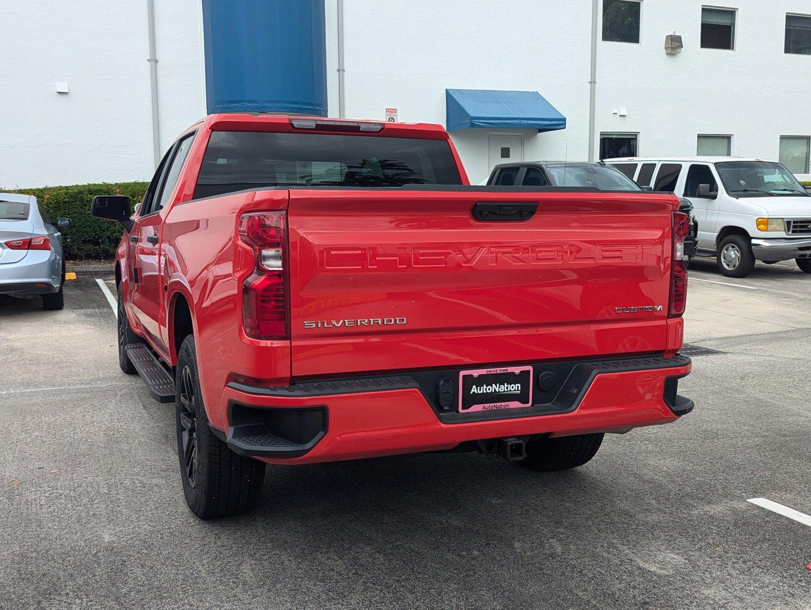 2024 Chevrolet Silverado 1500 Vehicle Photo in PEMBROKE PINES, FL 33024-6534