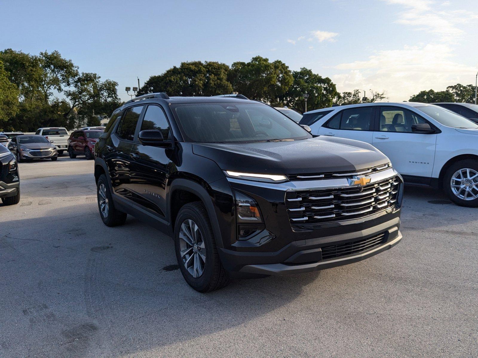 2025 Chevrolet Equinox Vehicle Photo in GREENACRES, FL 33463-3207