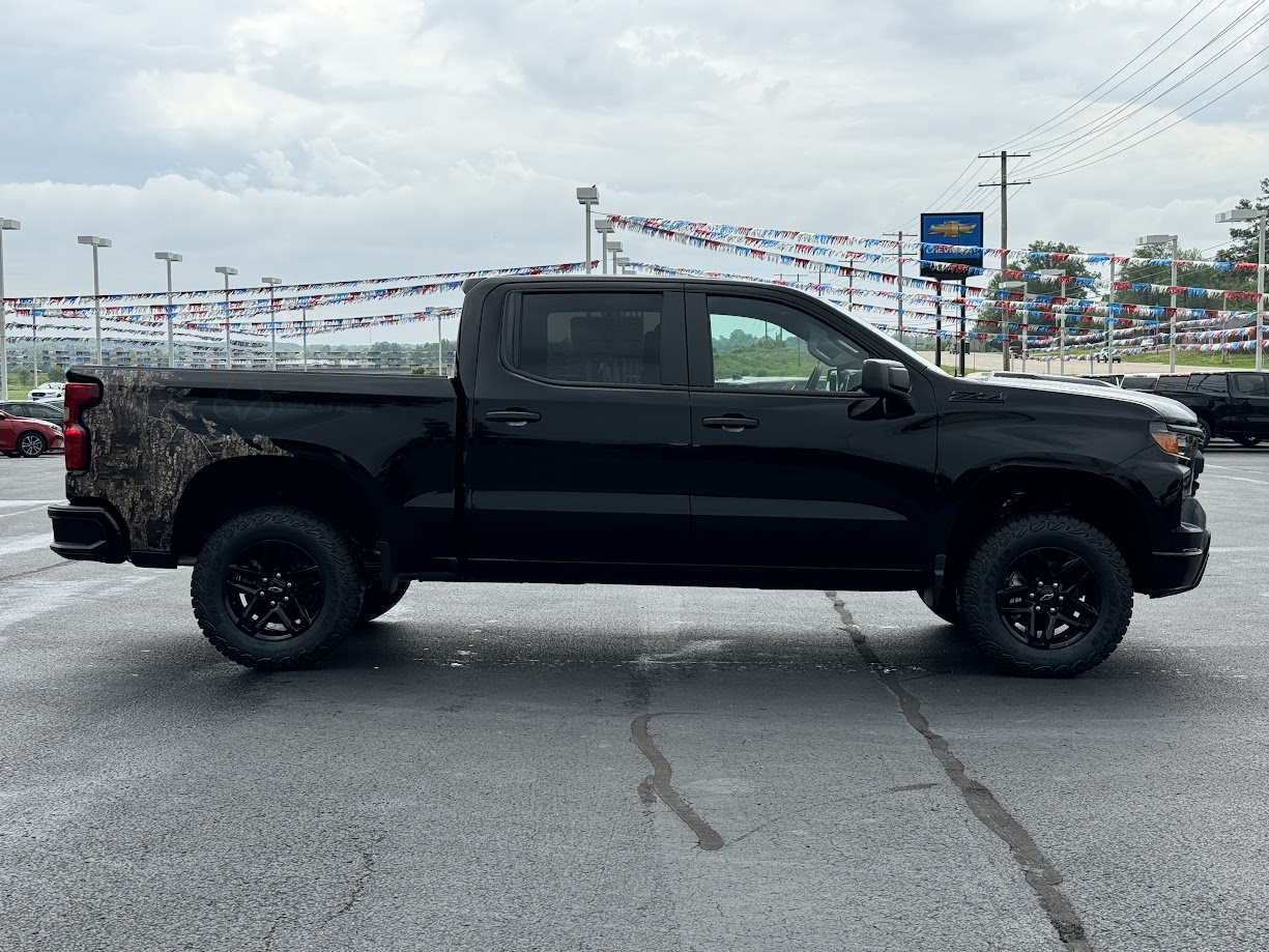 2024 Chevrolet Silverado 1500 Vehicle Photo in BOONVILLE, IN 47601-9633