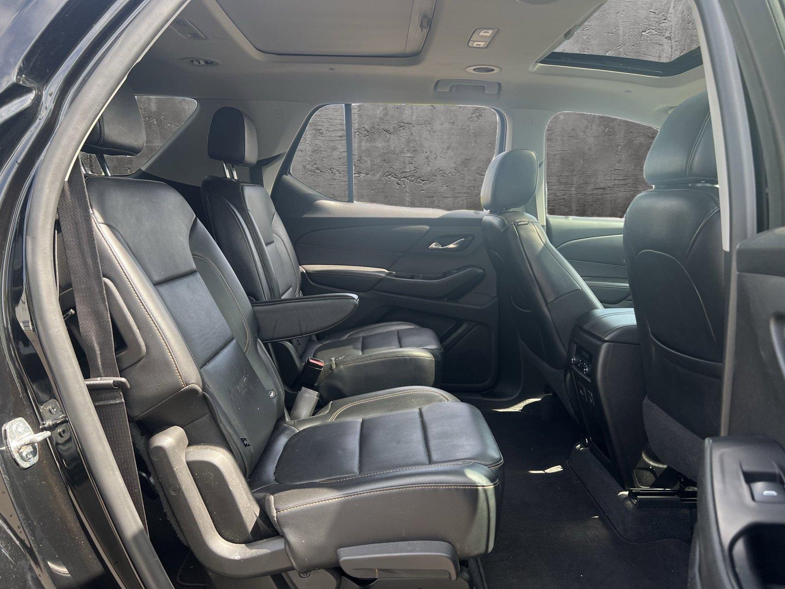 2019 Chevrolet Traverse Vehicle Photo in VALENCIA, CA 91355-1705