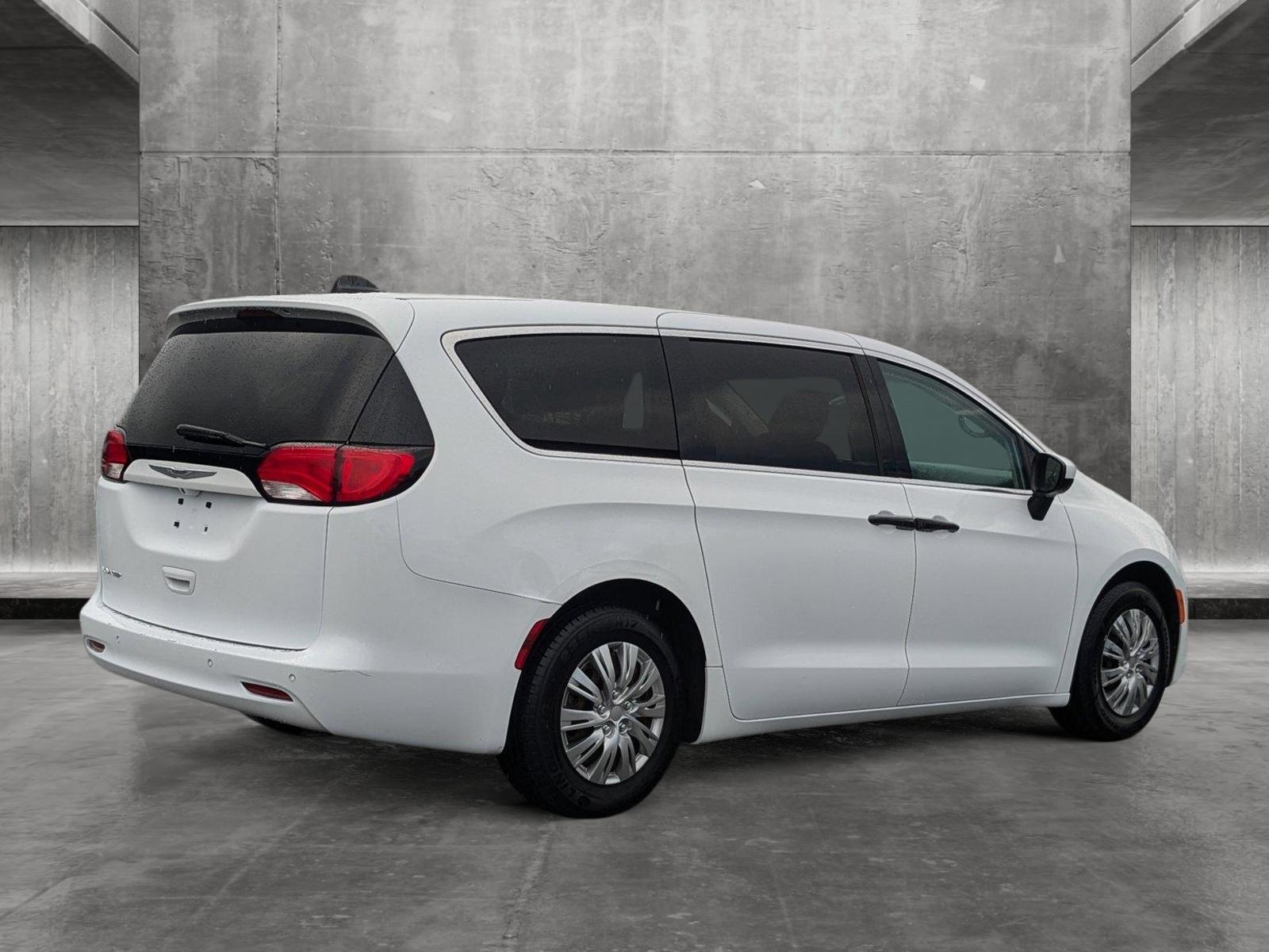 2021 Chrysler Voyager Vehicle Photo in St. Petersburg, FL 33713