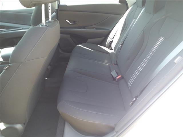 2024 Hyundai ELANTRA Vehicle Photo in Peoria, IL 61615