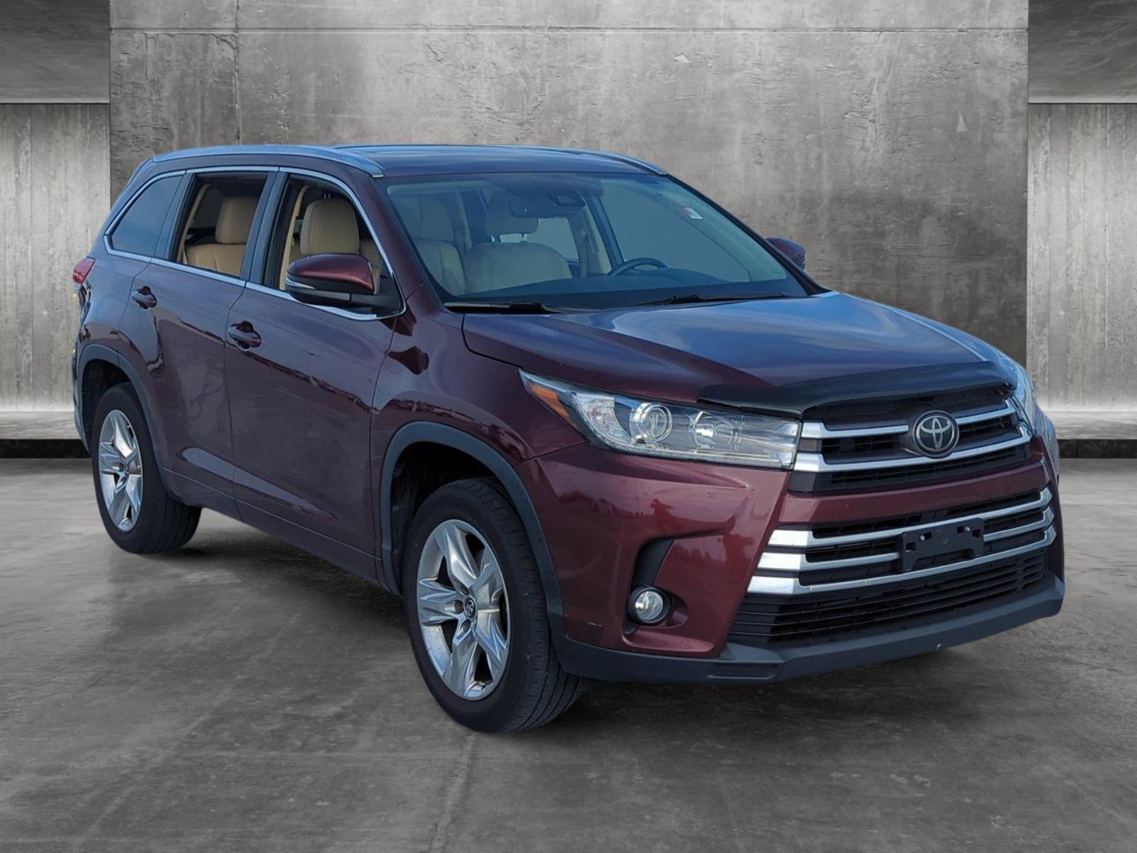 2017 Toyota Highlander Vehicle Photo in Ft. Myers, FL 33907