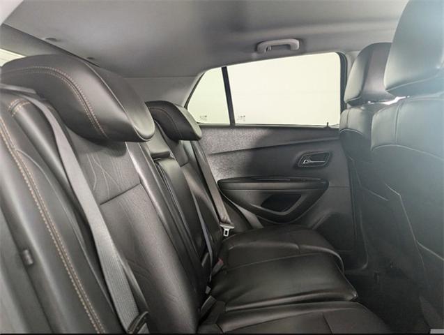 2022 Chevrolet Trax Vehicle Photo in ENGLEWOOD, CO 80113-6708