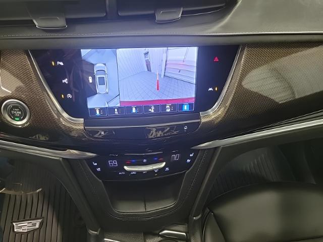 2024 Cadillac XT6 Vehicle Photo in GREEN BAY, WI 54303-3330