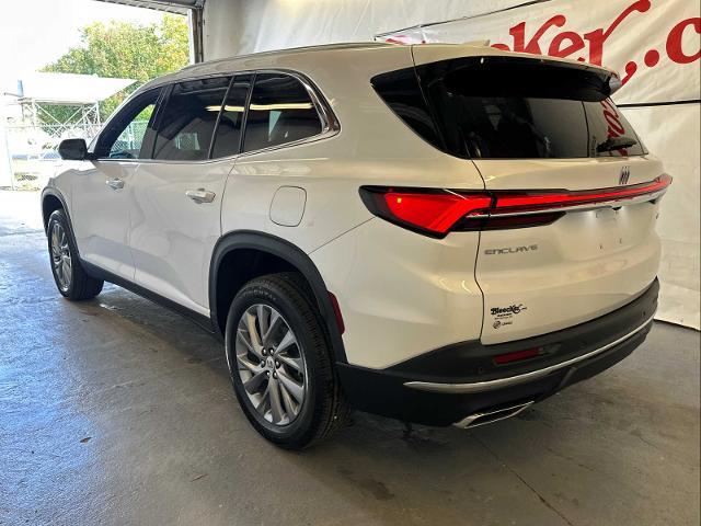 2025 Buick Enclave Vehicle Photo in RED SPRINGS, NC 28377-1640