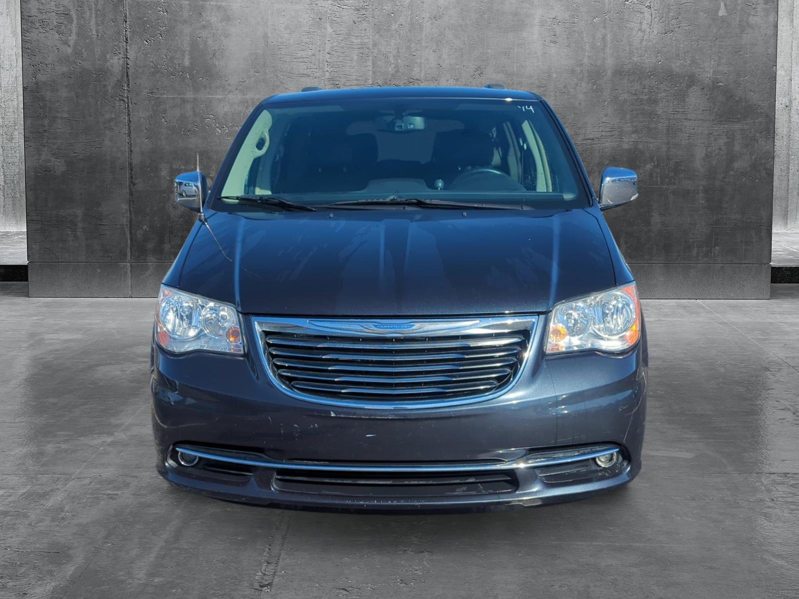 2014 Chrysler Town & Country Vehicle Photo in Memphis, TN 38128