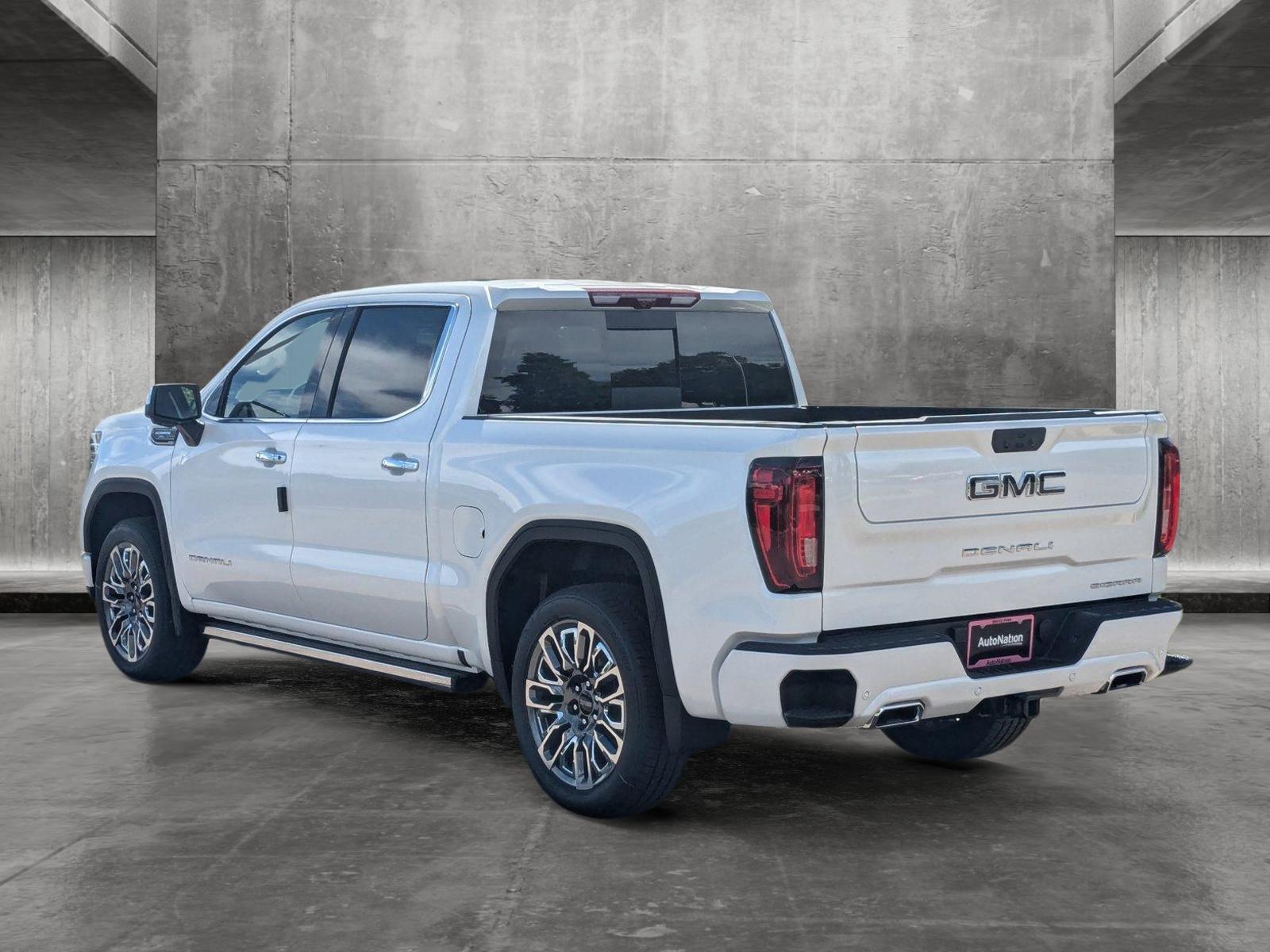 2024 GMC Sierra 1500 Vehicle Photo in LONE TREE, CO 80124-2750