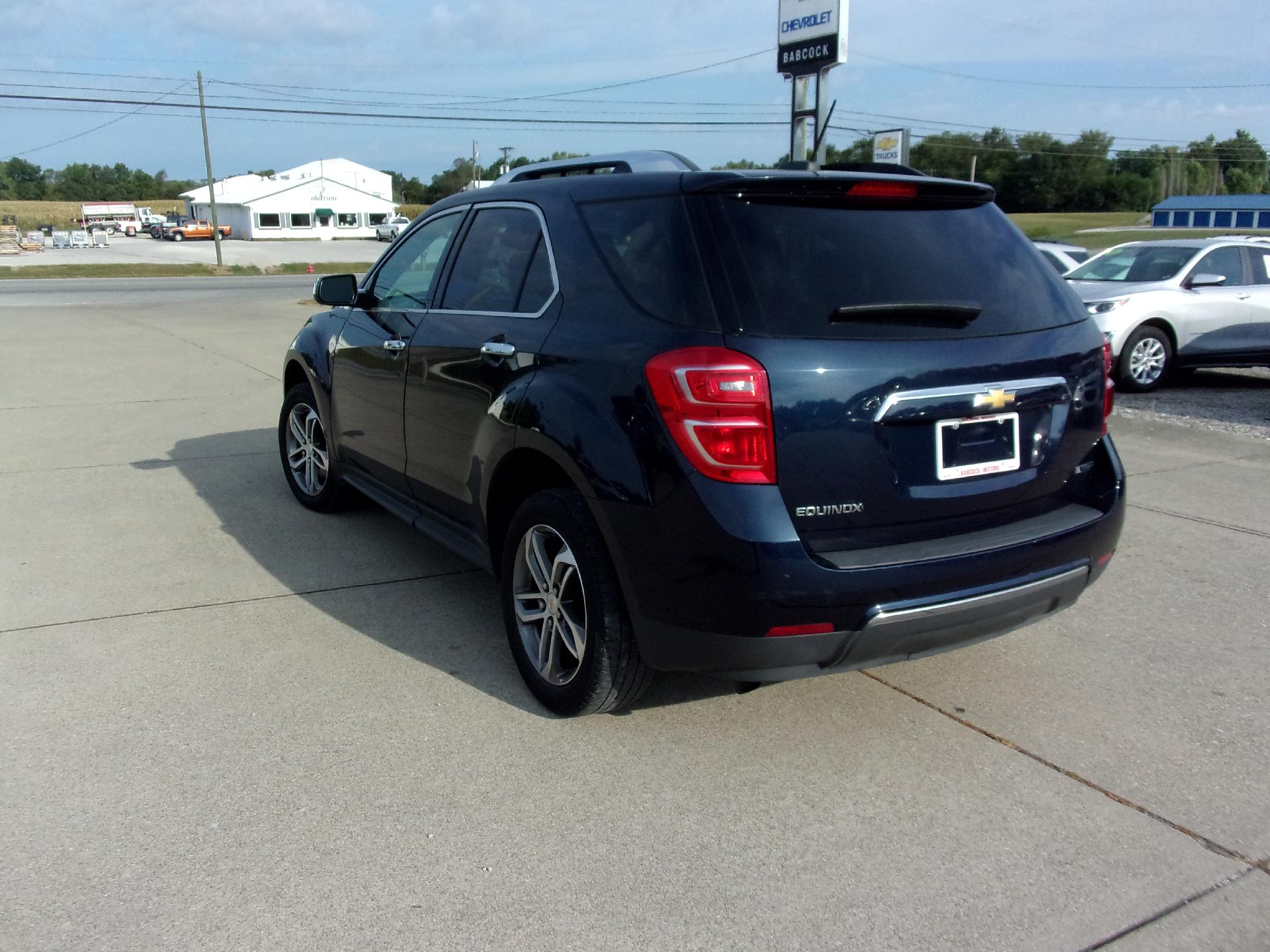 Used 2017 Chevrolet Equinox Premier with VIN 2GNALDEK5H1564666 for sale in Orleans, IN