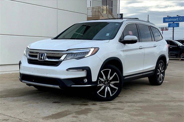 2021 Honda Pilot Vehicle Photo in TOPEKA, KS 66609-0000