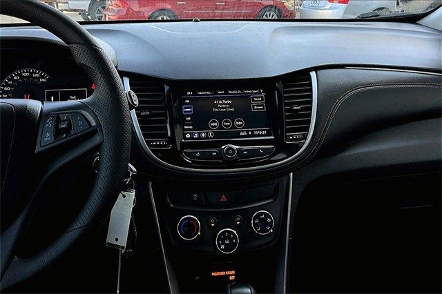 2022 Chevrolet Trax Vehicle Photo in TOPEKA, KS 66609-0000