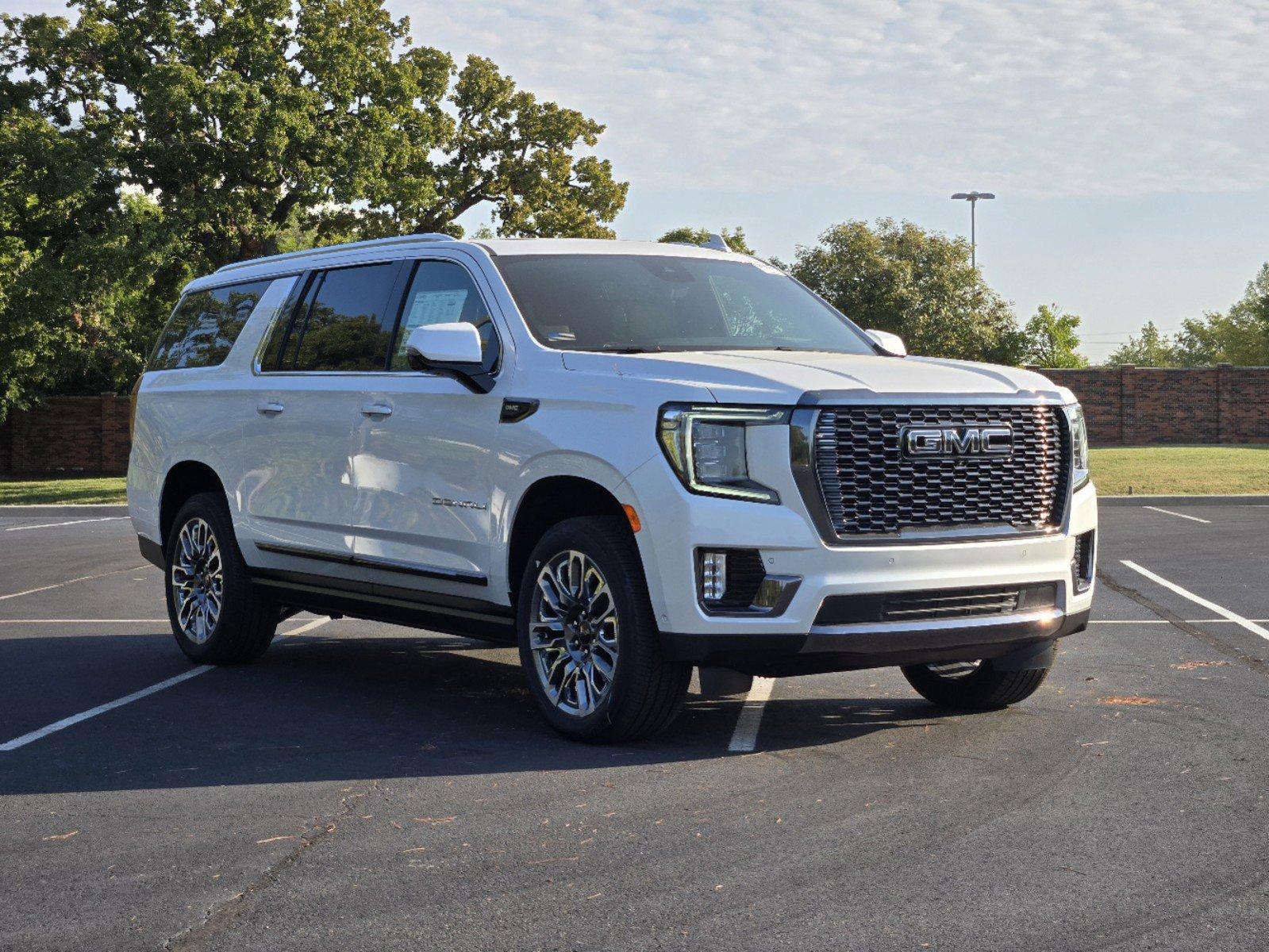 2024 GMC Yukon XL Vehicle Photo in DALLAS, TX 75209-3016