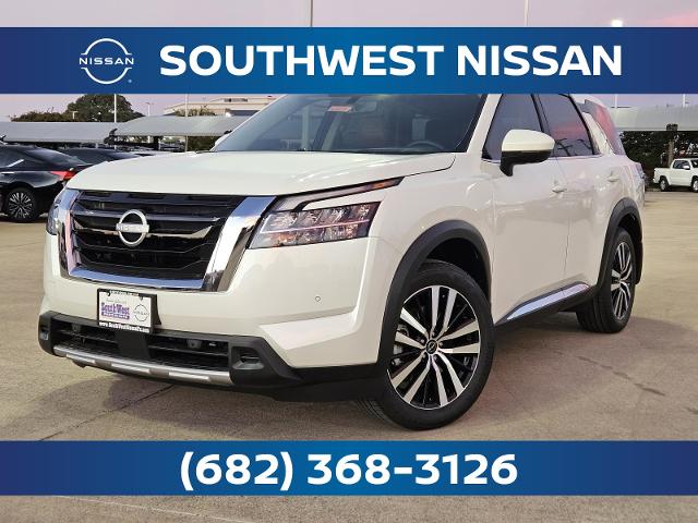 2024 Nissan Pathfinder Vehicle Photo in Weatherford, TX 76087