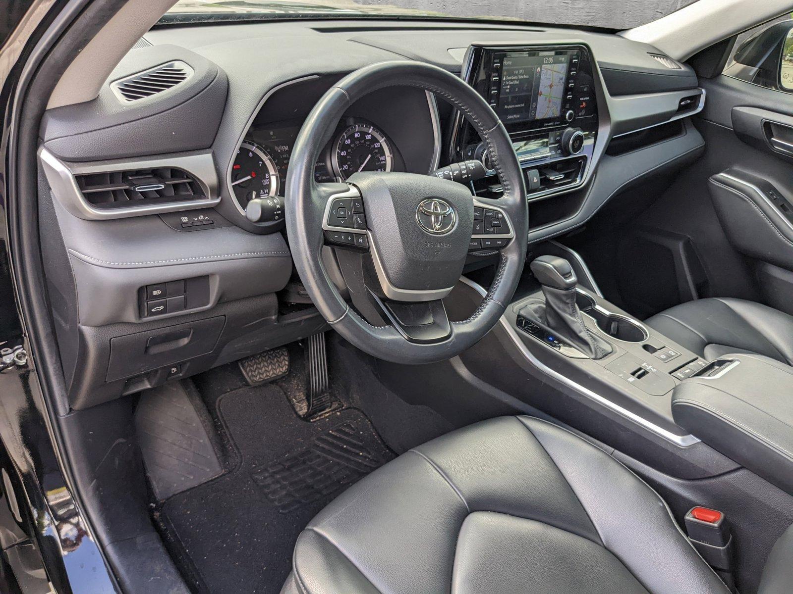 2022 Toyota Highlander Vehicle Photo in Davie, FL 33331