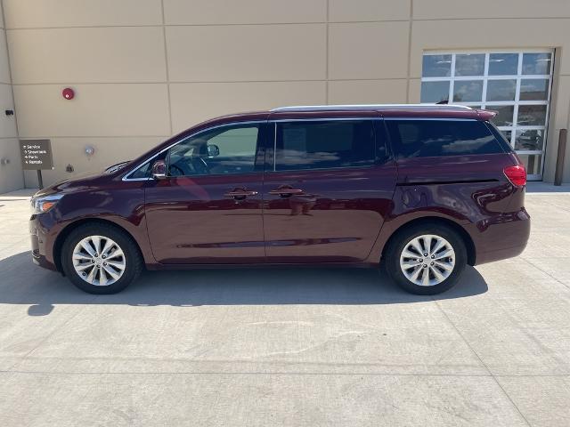 2017 Kia Sedona Vehicle Photo in Peoria, IL 61615