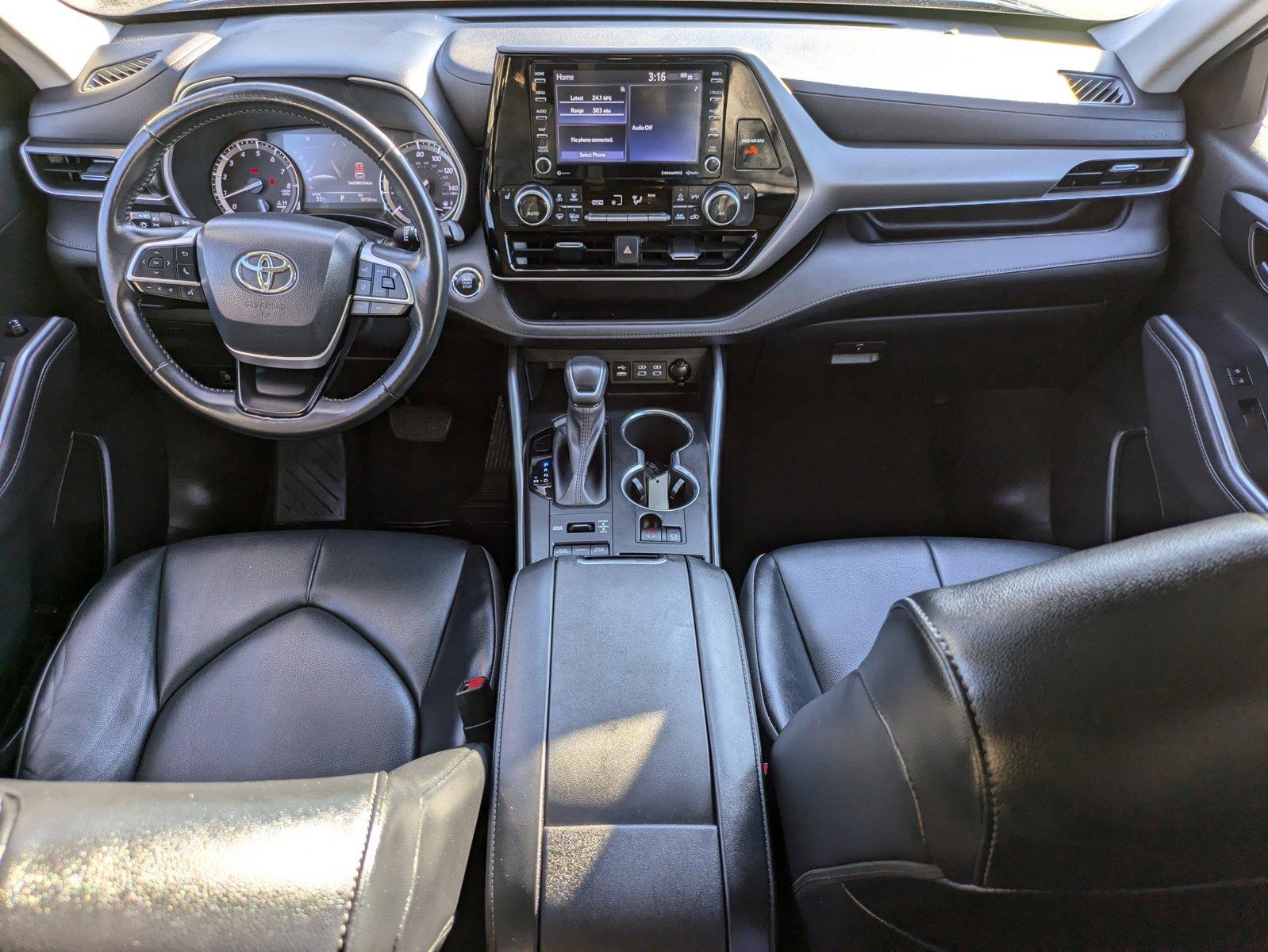 2022 Toyota Highlander Vehicle Photo in Spokane Valley, WA 99212