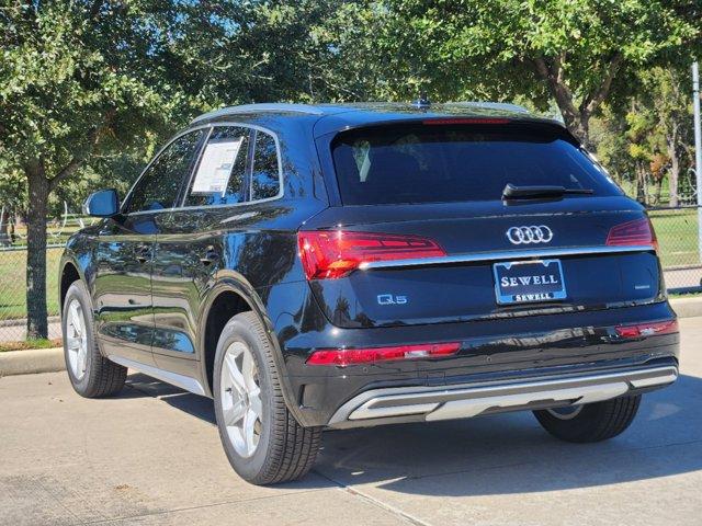 2025 Audi Q5 Vehicle Photo in HOUSTON, TX 77090